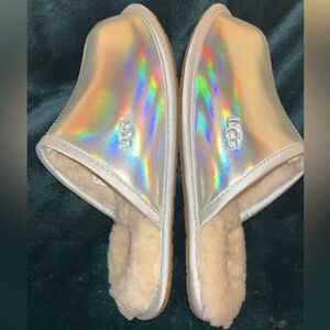 Ugg Silver Chrome slippers